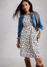 Load image into Gallery viewer, WHITE STUFF<BR>
Olivia Jersey Dress<BR>
Blue Print<BR>