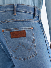 Load image into Gallery viewer, WRANGLER<BR>
Greensboro Jeans<BR>
Tobacco Ice<BR>