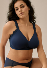 Load image into Gallery viewer, NATURANA<BR>
Padded Non Wired Side Smoother Bra<BR>
Navy<BR>