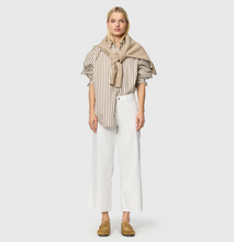 Load image into Gallery viewer, MAC JEANS<BR>
Dream Wide Crop Jeans<BR>
Navy, White<BR>