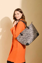 Load image into Gallery viewer, ALICE WHEELER<BR>
Shoreditch Tote Bag<BR>
Leopard<BR>