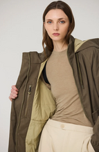 Load image into Gallery viewer, TANTA<BR>
Hielo Outerwear<BR>
Sea Turtle<BR>