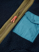 Load image into Gallery viewer, WHITE STUFF<BR>
Borg Fleece<BR>
Navy/Green<BR>