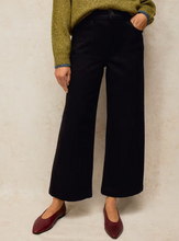 Load image into Gallery viewer, WHITE STUFF<BR>
Tia Wide Leg Jeans<BR>
Black<BR>