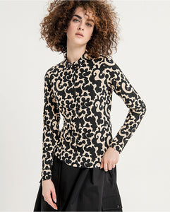 SURKANA <BR>
Stretch and printed fitted elastic shirt  <BR>
Black & Cream <BR>