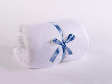 Load image into Gallery viewer, FINE BEDDING COMPANY<BR>
10.5 Tog Breathe Duvet<BR>