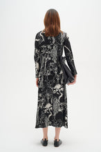 Load image into Gallery viewer, INWEAR<BR>
Nellly Blouse<BR>
Black or Cream<BR>