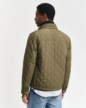 Load image into Gallery viewer, GANT<BR>
Quilted outerwear jacket <BR>
Taupe, Navy <BR>