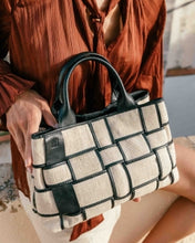 Load image into Gallery viewer, BIBA <BR>
Leather handbag Wann <BR>
Black <BR>