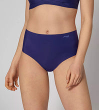 Load image into Gallery viewer, TRIUMPH <BR>
Sloggi Zero Feel Maxi Briefs <BR>
