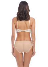 Load image into Gallery viewer, WACOAL EMBRACE LACE CONTOUR BRA