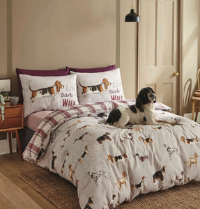 CATHERINE LANSFIELD <BR>
Country Dog Duvet Cover set & Throw<BR>
Beige with Dog print<BR>