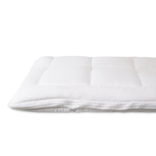 Load image into Gallery viewer, FINE BEDDING COMPANY <BR>
Dual Layer Mattress Topper <BR>