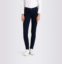 Load image into Gallery viewer, MAC <BR>
Skinny Jeans <BR>
Dark wash Denim <BR>