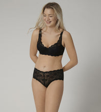 Load image into Gallery viewer, TRIUMPH <BR>
Amourette 300 WHP, Wire, Padded Bra <BR>