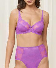 Load image into Gallery viewer, TRIUMPH <BR>
Amourette 300 Summer Bra<BR>
Blueberry cream <BR>