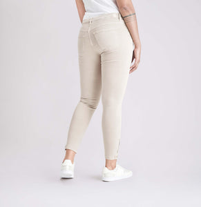 MAC <BR>
Dream Chic Jeans <BR>
Beige <BR>