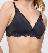 Load image into Gallery viewer, TRIUMPH&lt;BR&gt;
Amourette Charm T&lt;BR&gt;
Ink&lt;BR&gt;
