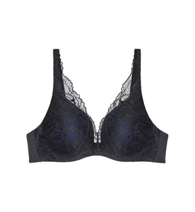 TRIUMPH<BR>
Body Makeup Illusion Lace<BR>
Ivory or Purple <BR>