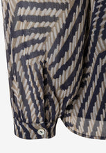 Load image into Gallery viewer, MORE &amp; MORE &lt;BR&gt;
Chiffon blouse with print &lt;BR&gt;
Mink &amp; Navy &lt;BR&gt;

