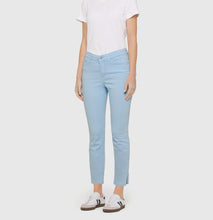 Load image into Gallery viewer, MAC JEANS<BR>
Dream Summer Jeans<BR>
Blue or Beige<BR>
