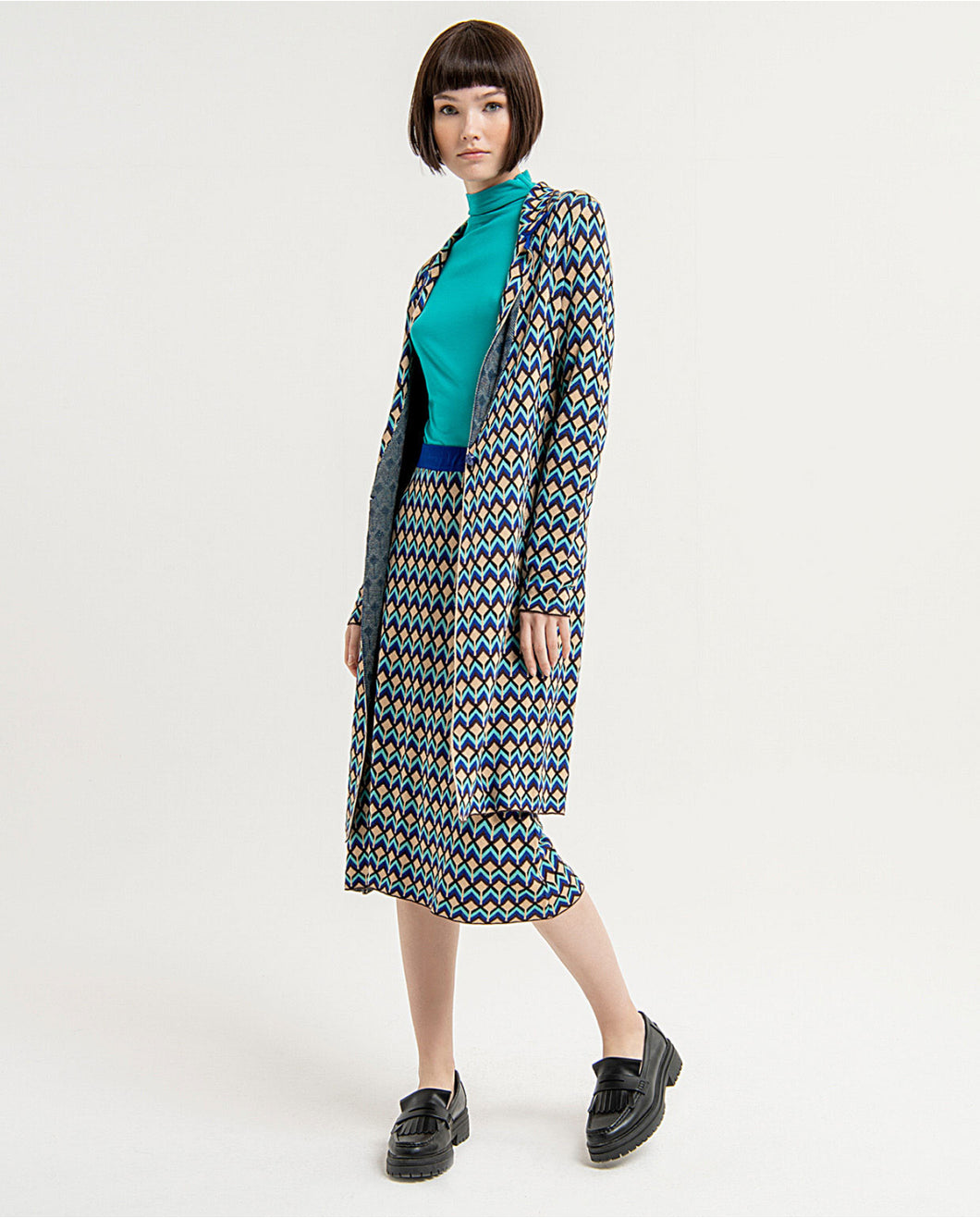 SURKANA <BR>
Long, knitted cardigan <BR>
Blue Geo mix <BR>