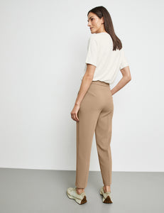 GERRY WEBER <BR>
Elegant 7/8-length stretch trousers <BR>
Sand <BR>