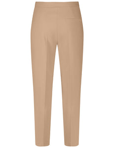 GERRY WEBER <BR>
Elegant 7/8-length stretch trousers <BR>
Sand <BR>