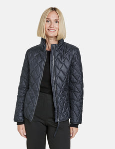 GERRY WEBER <BR>
Quilted jacket with a decorative topstitched pattern <BR>
Silver or Navy <BR>
