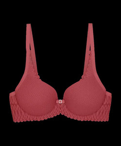 TRIUMPH LINGERIE <BR>
Aura Spotlight Wired padded bra <BR>
Strawberry <BR>