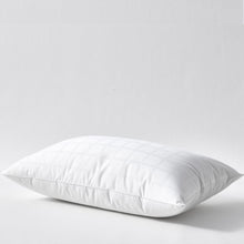Load image into Gallery viewer, FINE BEDDING COMPANY &lt;BR&gt;
Allergy Defence Pillow &lt;BR&gt;
