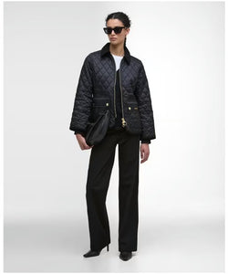 BARBOUR <BR>
Beadnell Fitted Quilted Jacket <BR>
Black <BR>
