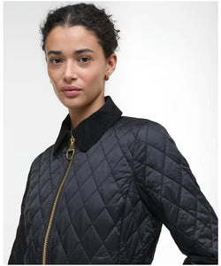 BARBOUR <BR>
Beadnell Fitted Quilted Jacket <BR>
Black <BR>
