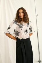 Load image into Gallery viewer, CULTURE <BR>
Bisera Top <BR>
Cream with Black embellishment <BR>

