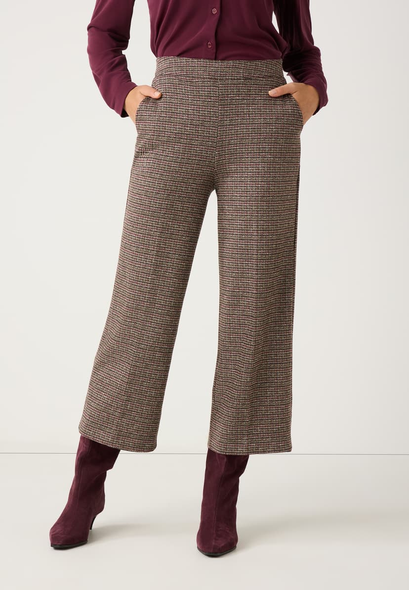 MORE & MORE <BR>
Jersey culottes with houndstooth pattern <BR>
Check in brown/ecru/burgundy<BR>