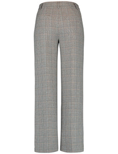 GERRY WEBER  <BR>
Prince of Wales check trousers with a wide leg <BR>
Autumnal colours <BR>