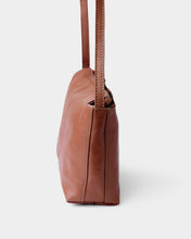 Load image into Gallery viewer, BIBA <BR>
Leather cross bag BIBA Chester <BR>
Tan <BR>
