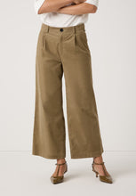 Load image into Gallery viewer, MORE &amp; MORE &lt;BR&gt;
Corduroy culottes &lt;BR&gt;
Beige &lt;BR&gt;
