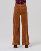 Load image into Gallery viewer, SURKANA <BR>
Wide corduroy trousers with pockets <BR>
Mustard <BR>

