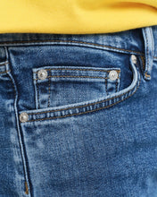 Load image into Gallery viewer, GANT &lt;BR&gt;
Slim Fit Clean Wash Jeans &lt;BR&gt;
Denim &lt;BR&gt;
