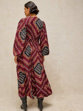 Load image into Gallery viewer, WHITE STUFF <BR>
Leela Printed Midi Dress <BR>
Plum Multi <BR>
