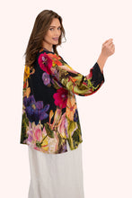 Load image into Gallery viewer, POWDER &lt;BR&gt;
Mid Lenght Midnight Posy Kimono &lt;BR&gt;
Black &lt;BR&gt;
