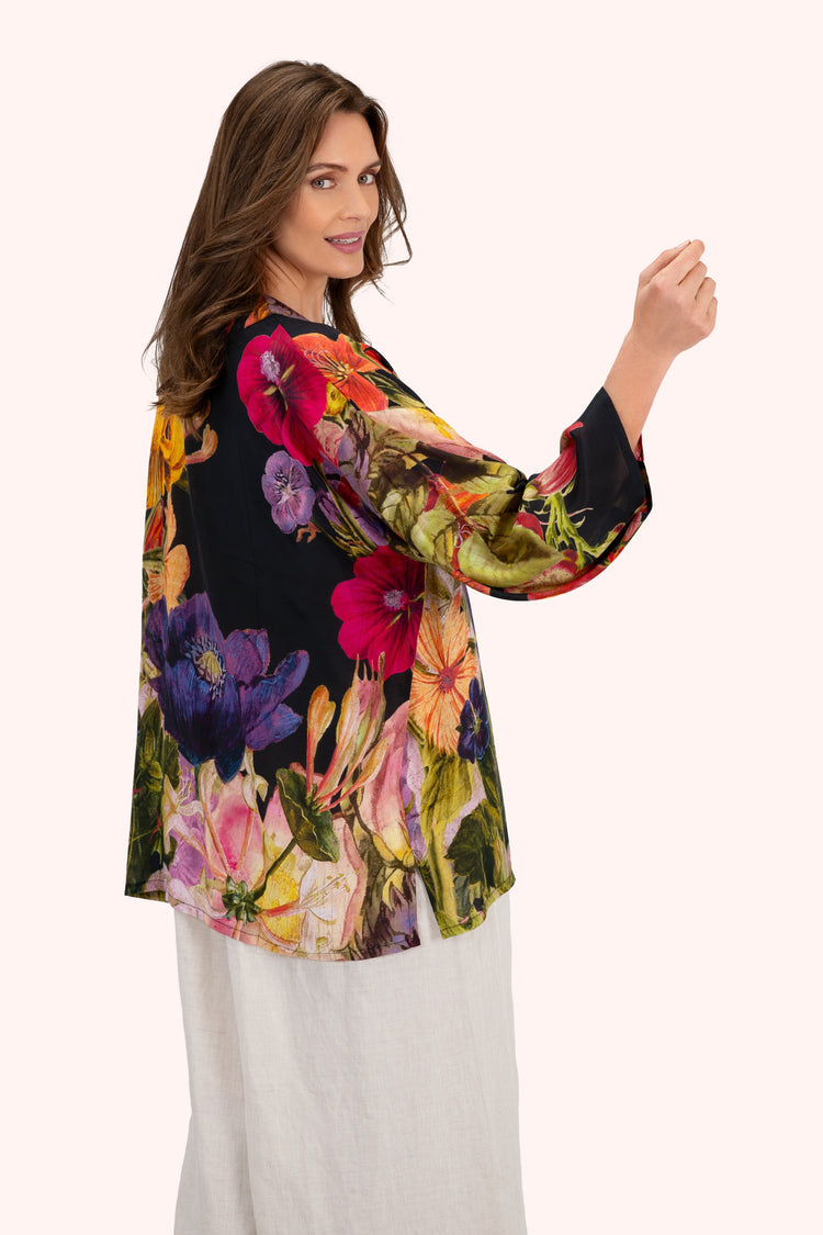 POWDER <BR>
Mid Lenght Midnight Posy Kimono <BR>
Black <BR>