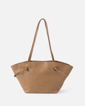 Load image into Gallery viewer, BIBA <BR>
Leather shoulder bag Minot <BR>
Taupe <BR>
