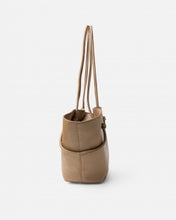 Load image into Gallery viewer, BIBA <BR>
Leather shoulder bag Minot <BR>
Taupe <BR>

