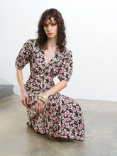 Load image into Gallery viewer, FRENCH CONNECTION <BR>
Molly Puff Sleeve Tea Dress <BR>
Black &amp; Pink Floral Design <BR>
