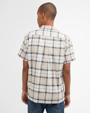 Load image into Gallery viewer, BARBOUR <BR>
Gordon Short-Sleeved Tailored Shirt<BR>
Oban Mist Tartan<BR>

