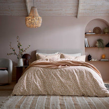 Load image into Gallery viewer, ABIGAIL AHERN <BR>
Oonagh Duvet Cover Set <BR>
Dusky Pink <BR>

