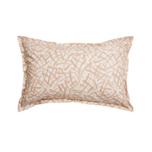 Load image into Gallery viewer, ABIGAIL AHERN <BR>
Oonagh Duvet Cover Set <BR>
Dusky Pink <BR>

