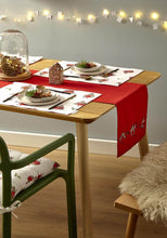 Load image into Gallery viewer, CATHERINE LANSFIELD &lt;BR.
Robins Table Runner 32cm x 220cm  &lt;br&gt;
Red &lt;BR&gt;
